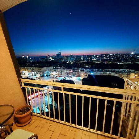 פרישטינה Gorgeous Apartment With City View In The City Center מראה חיצוני תמונה
